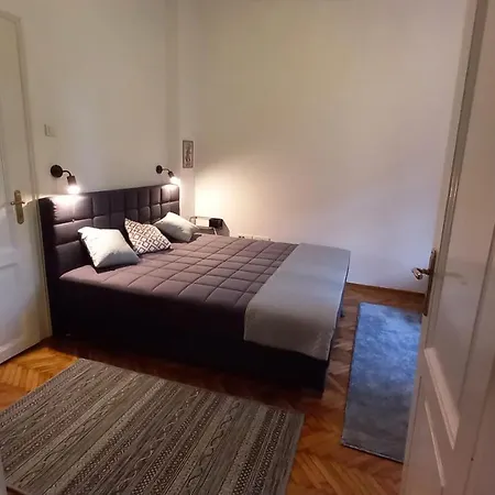 Fortress 1: Quiet, Lux 50m2 , In The Pedestrian Zone شقة بلغراد