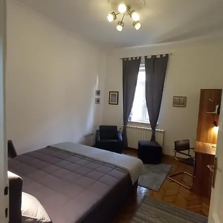 Fortress 1: Quiet, Lux 50m2 , In The Pedestrian Zone 公寓 贝尔格莱德