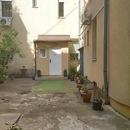 Fortress 1: Quiet, Lux 50m2 , In The Pedestrian Zone شقة بلغراد