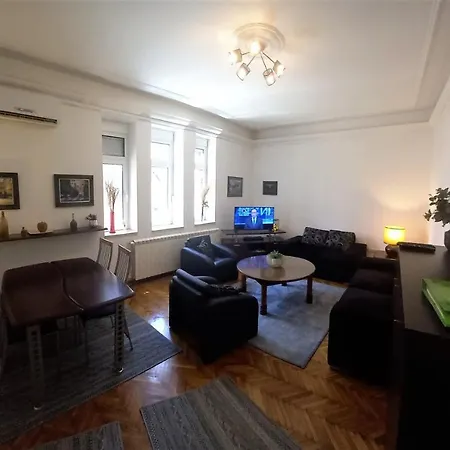 アパート Fortress 1: Quiet, Lux 50m2 , In The Pedestrian Zone ベオグラード