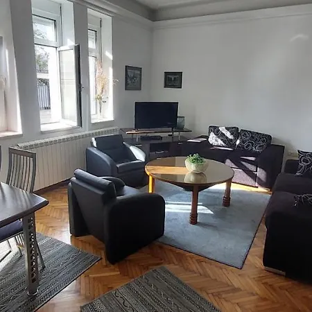 Fortress 1: Quiet, Lux 50m2 , In The Pedestrian Zone *